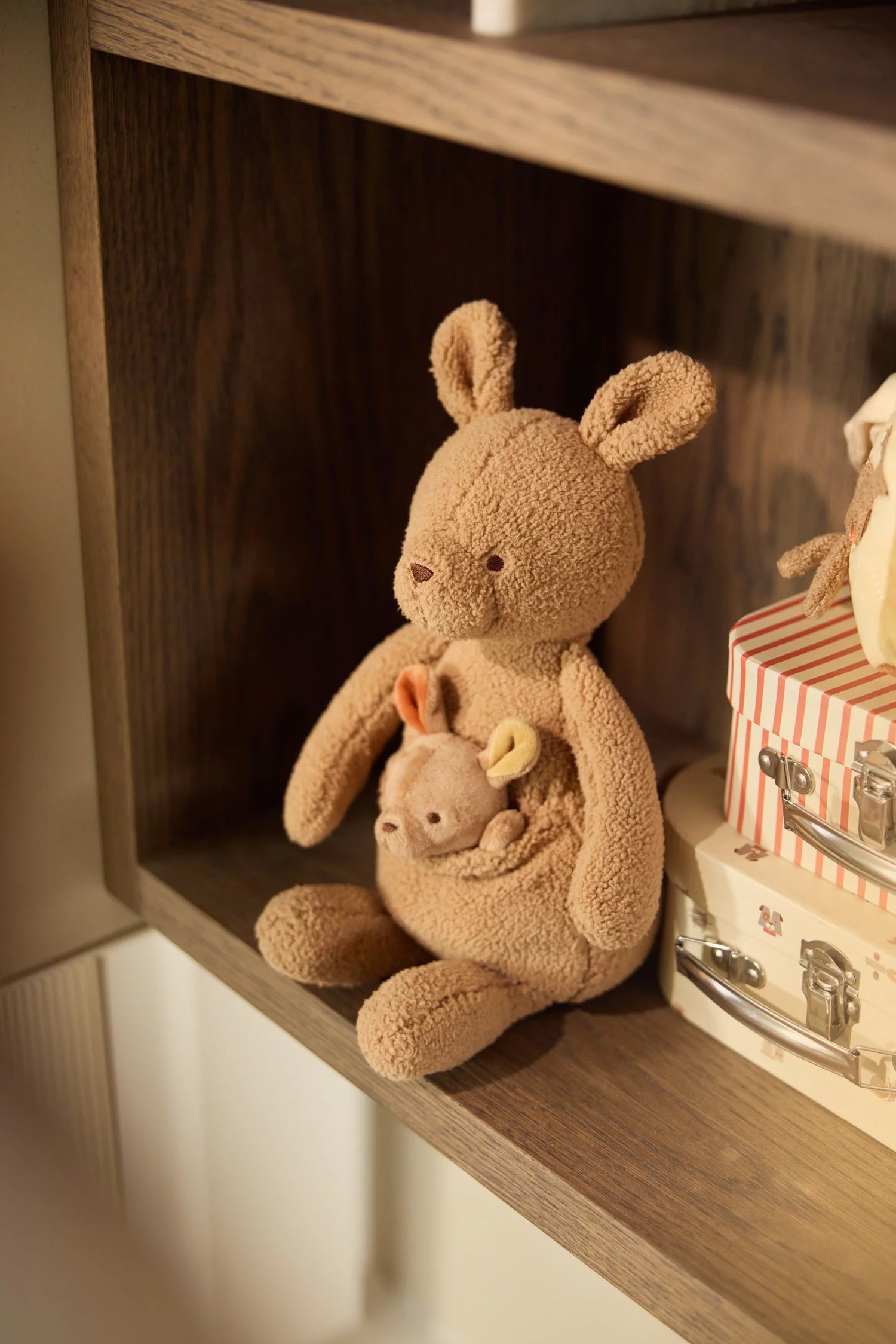 Peluche canguro Kangaroots · Jollein