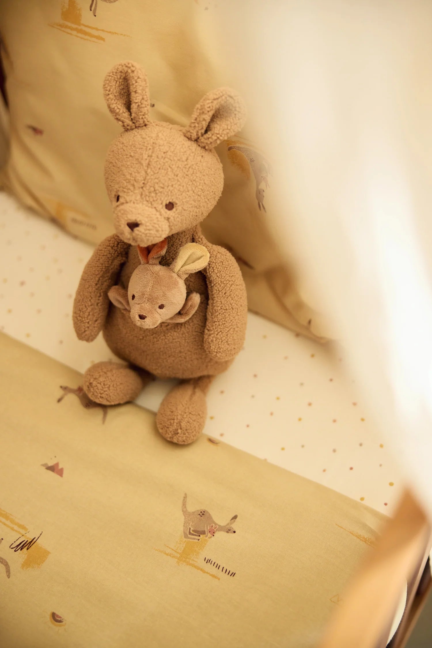 Peluche canguro Kangaroots · Jollein