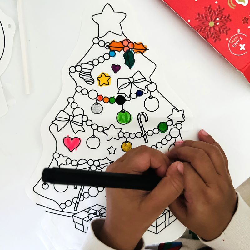 Set de adornos navideños inflables para colorear · Ara Créative