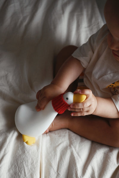 Quitamiedos de silicona Patito · InnoGIO