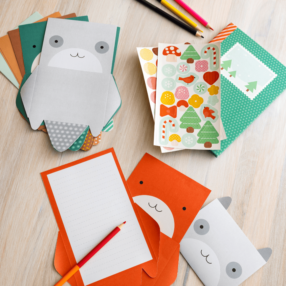 Maletín Set de papelería "My Stationary Set - Festive Pals" · Petit Collage