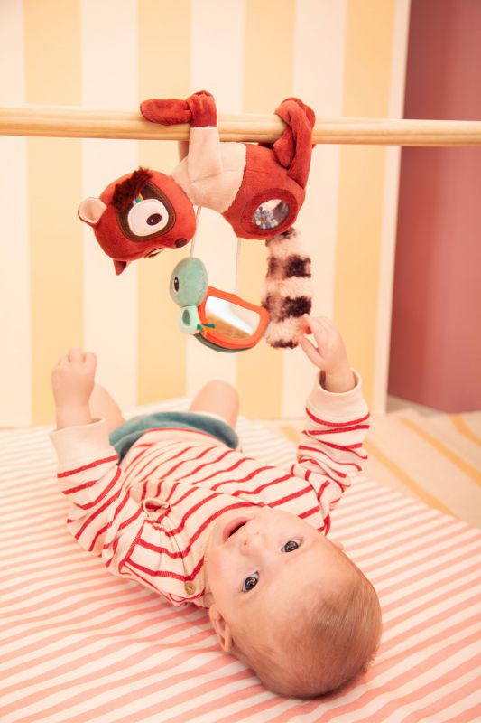 Elvis se cuelga · Lilliputiens