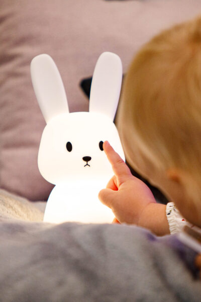 Quitamiedos de silicona Conejito · InnoGIO