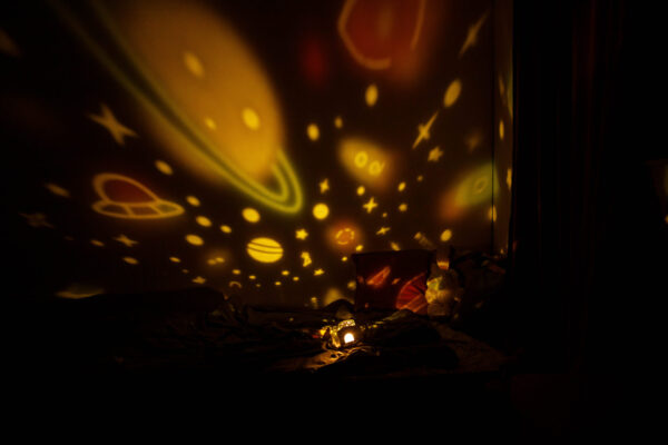 Proyector Con Música GIOstar House · InnoGIO