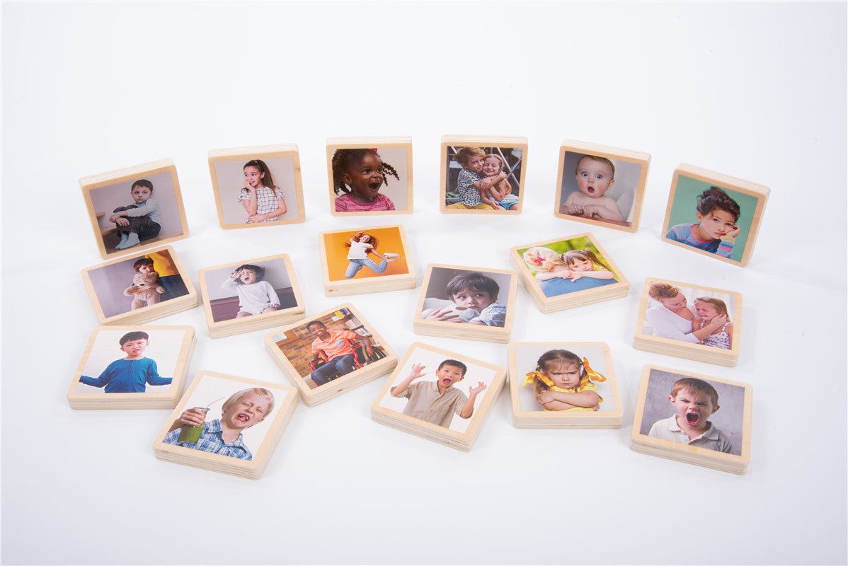 Conjunto de fichas de madera Mis Emociones (18 piezas) · Tickit