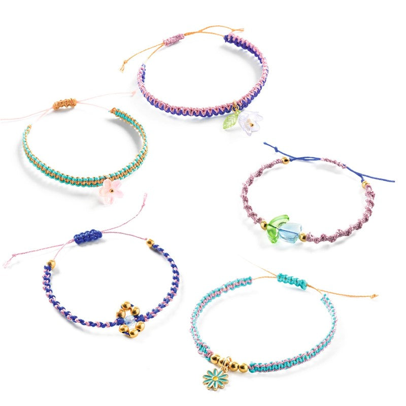 Pulseras de macramé  · Djeco
