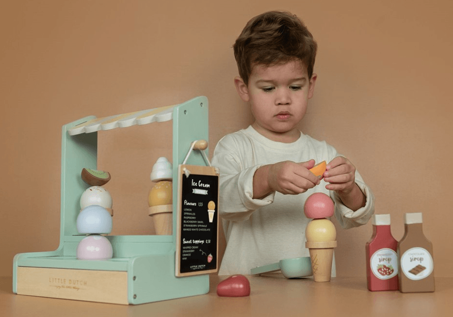 Puesto de Helados de madera · Little Dutch
