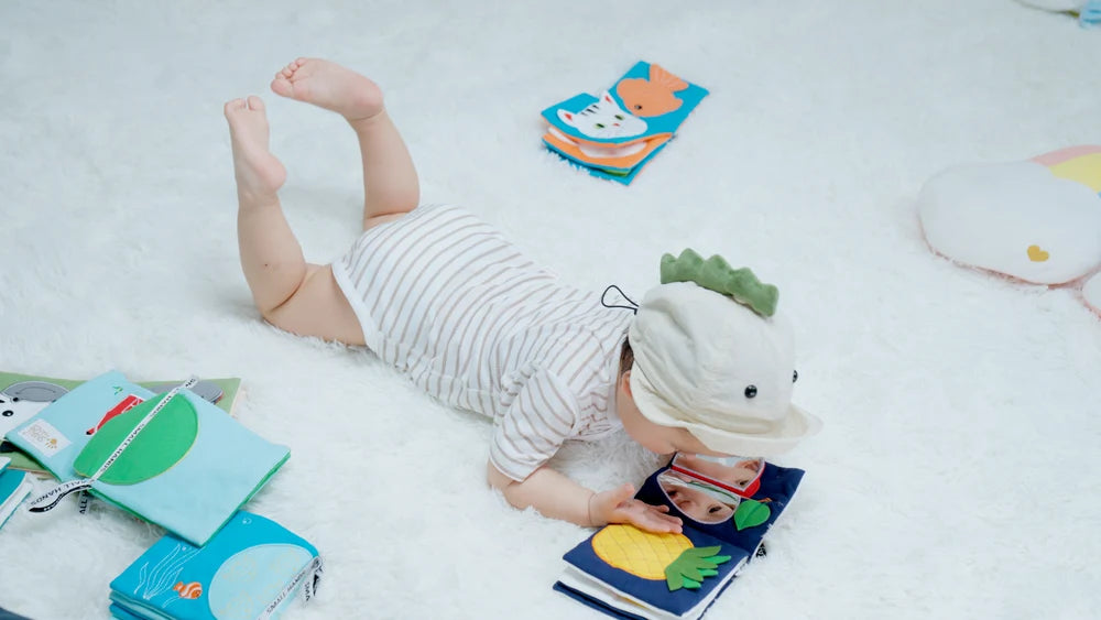 Libro blandito GRANJA Small Hands · My First Book
