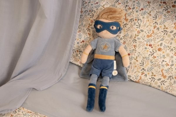 Muñeco Blandito Superheroe · Little Dutch