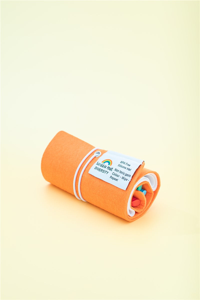 Tapete para colorear reutilizable Scribble 4 rotul. · Juegaconmigo