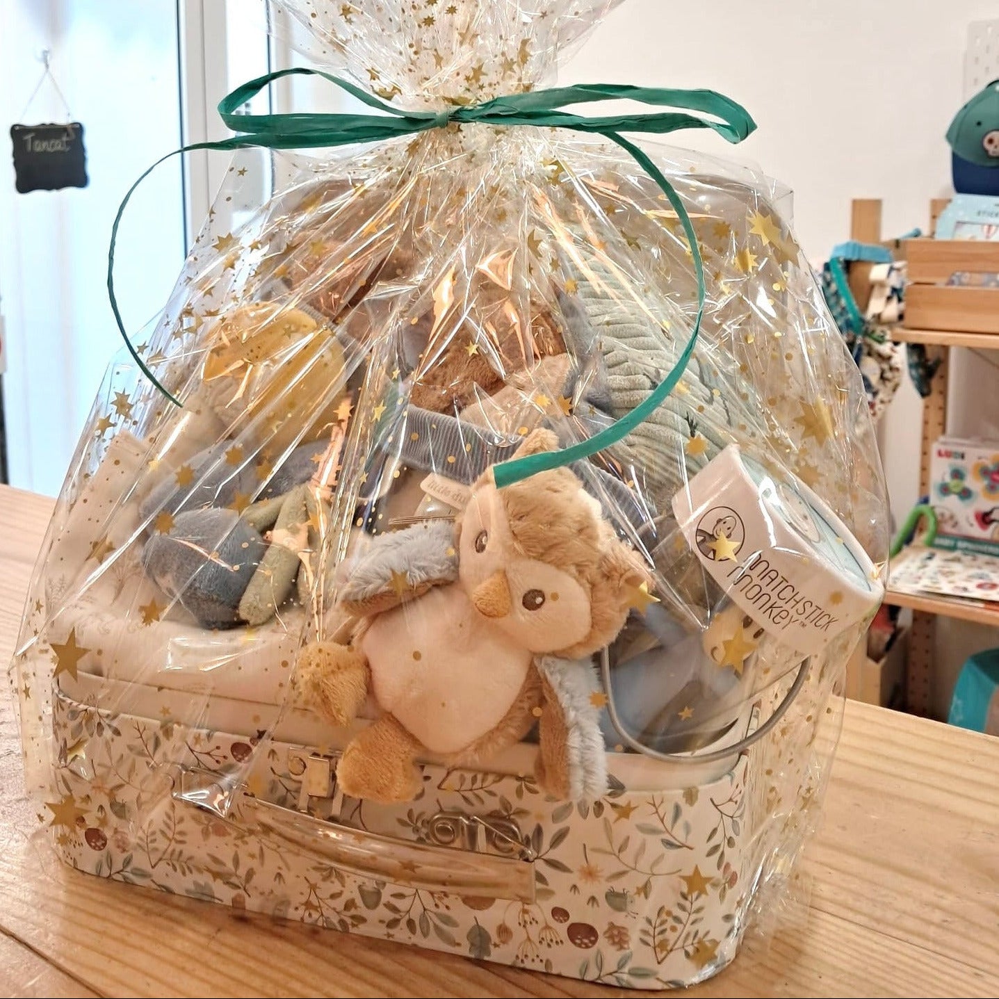 Preparación regalo en maletita Little Dutch