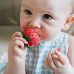 Mini mordedor Sweetie The Strawberry · Oli & Carol