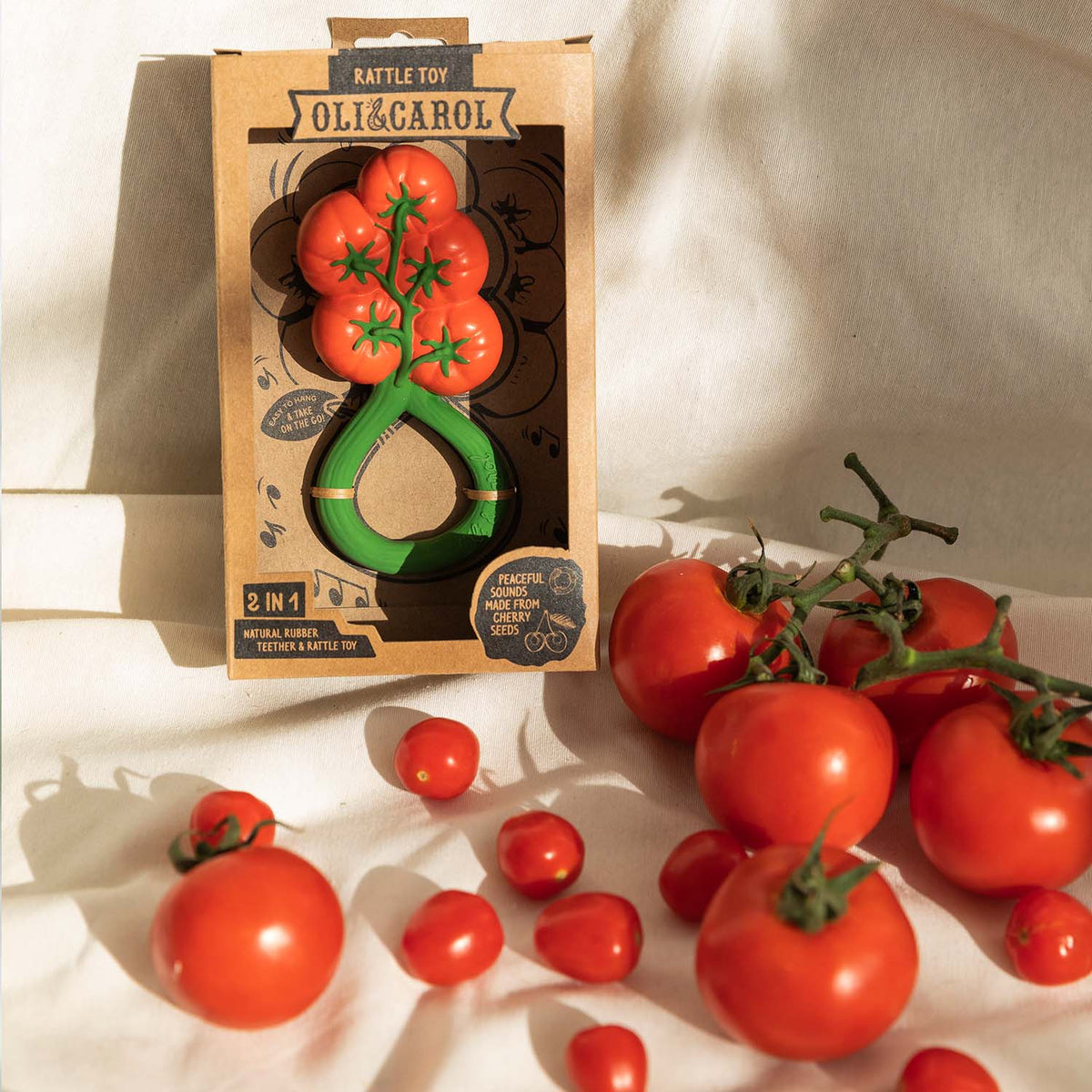 Sonajero mordedor tomate · Oli & Carol